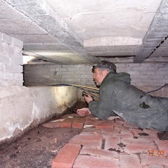 inspectie van de kruipruimte inspectie van de kruipruimte